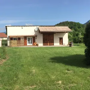 https://la-bargine.fr-provencehotel.com